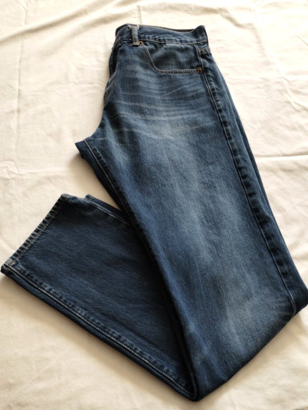 (Men's) LUCKY BRAND Medium Wash DISTRESSED "110 SKINNY" Jeans Sz 38/34
